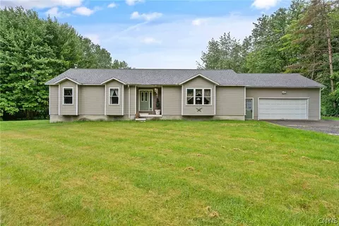 343 Stewarts Corners Rd, Schroeppel, NY 13132