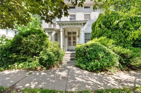 51 E Mohawk St, Oswego, NY 13126