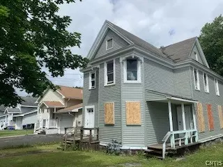 802 Tallman St, Syracuse, NY 13204