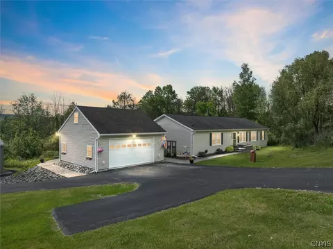 5955 Commane Rd, Lafayette, NY 13084