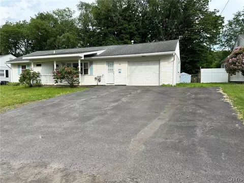 36 Walnut Dr, Whitestown, NY 13492