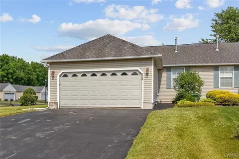 7008 Gray Fox Run, Salina, NY 13088
