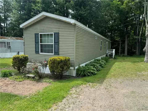 681 Co Rte 54, Pennellville, NY 13132