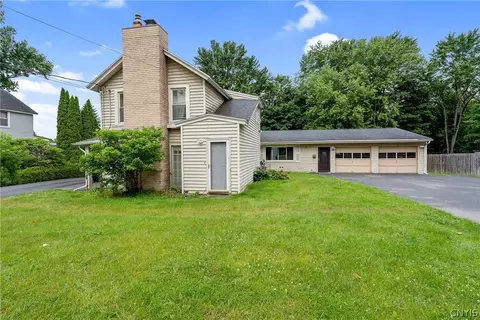 3 Pine St, Lysander, NY 13027