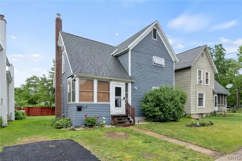 613 State St, Fulton, NY 13069