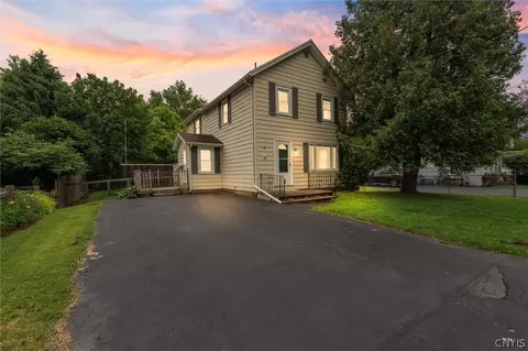 205 Benham Ave, Geddes, NY 13219