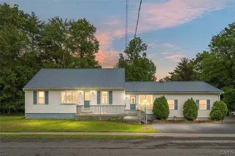 2104 Vienna Rd, Vienna, NY 13308