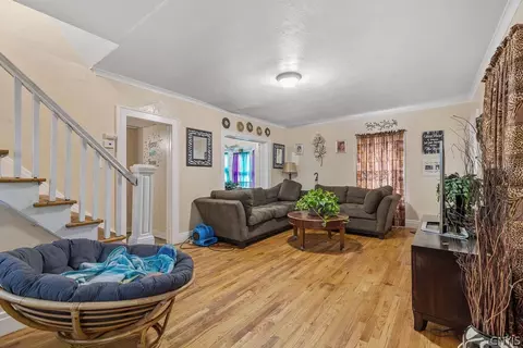 140 E Bissell St, Syracuse, NY 13207 photo 2