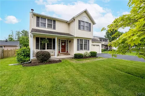 105 Laura Dr, Geddes, NY 13209
