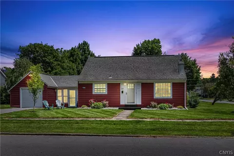 39 Brookline Dr Pl, Utica, NY 13501
