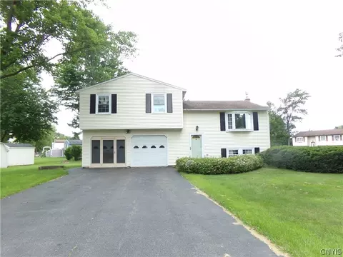 7741 Doe Haven Cir, Cicero, NY 13039
