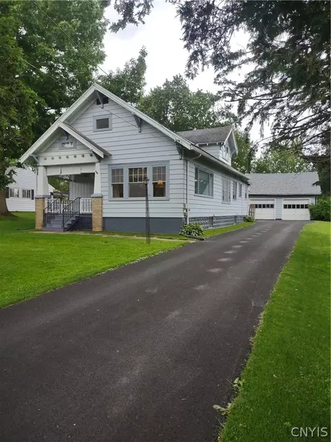 9382 Roberts Rd, New Hartford, NY 13413