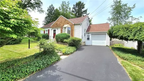 302 Third St, Fayetteville, NY 13066