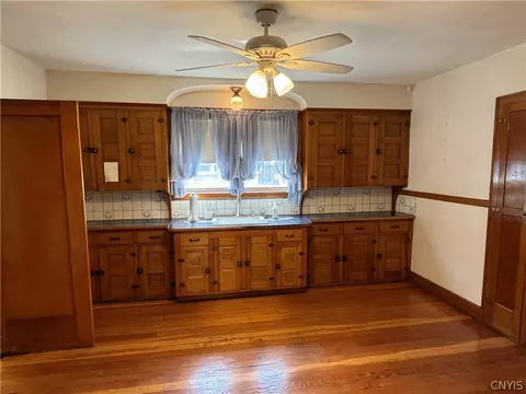 127 Spring St, Syracuse, NY 13208 photo 11