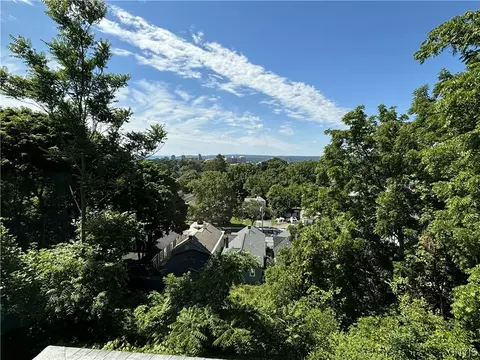 127 Spring St, Syracuse, NY 13208 photo 34