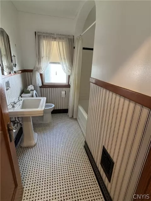 127 Spring St, Syracuse, NY 13208 photo 13