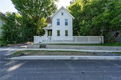 671 Grant St, Watertown, NY 13601