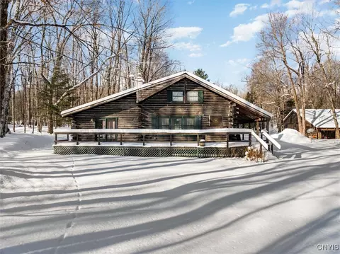 1190 Moose River Tract Rd, Webb, NY 13472