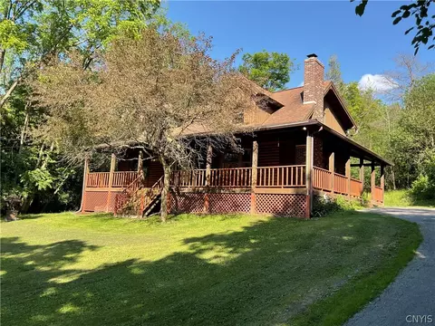 4628 Rockefeller Rd, Owasco, NY 13021