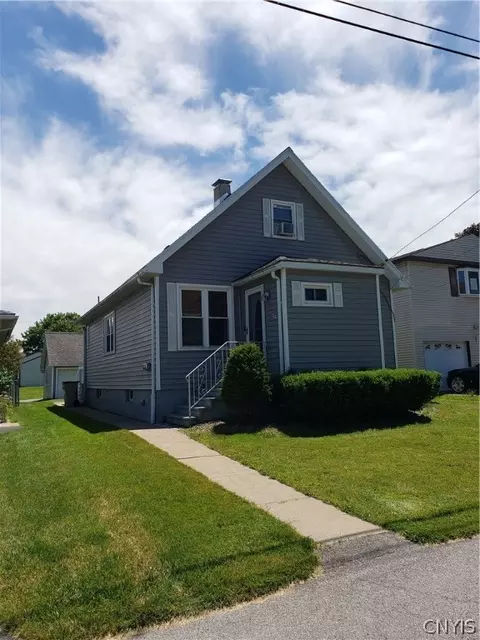 41 Dudley Ave, Whitestown, NY 13495