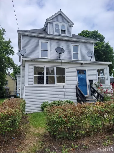 606 Gifford St, Syracuse, NY 13204