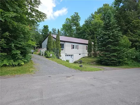 262 Silverstone Rd, Russia, NY 13438