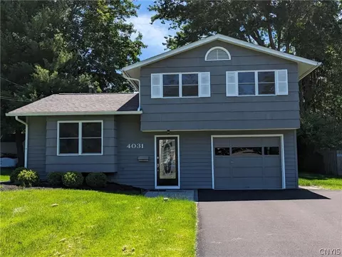 4031 Bay Park Dr, Clay, NY 13090