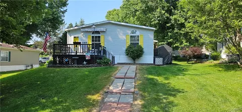 349 Aspen Dr, Utica, NY 13502