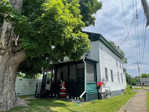466 E Walnut St, Oneida, NY 13421