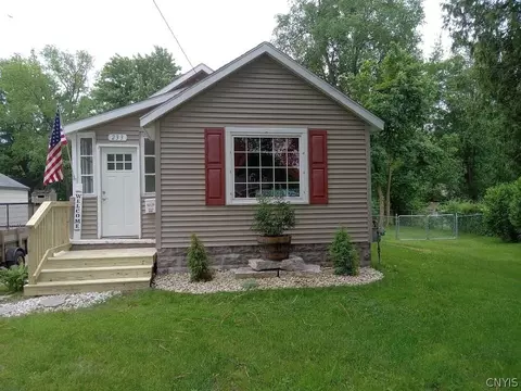 233 Shaver Ave, Syracuse, NY 13212