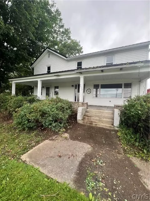 4077 Abbey Rd, Onondaga, NY 13215