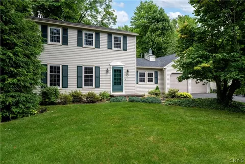 3179 Reston Dr, Lysander, NY 13027