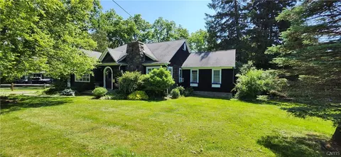 132 Lincklaen St, Cazenovia, NY 13035
