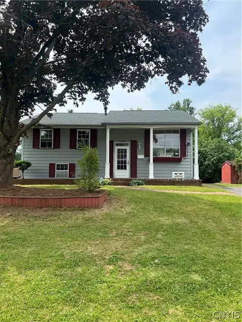 125 Clarewood Dr, Van Buren, NY 13027