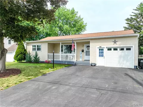 108 Dolores Ter N, Salina, NY 13212