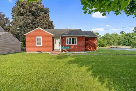 200 Sunnybrook Dr, Syracuse, NY 13219