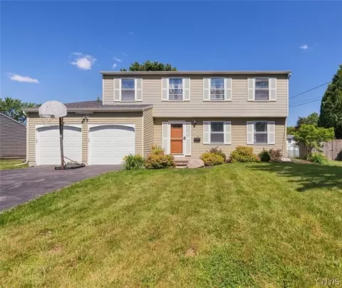 5 Lowell Rd, Clay, NY 13090