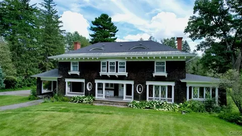 5 Ledyard Ave, Cazenovia, NY 13035