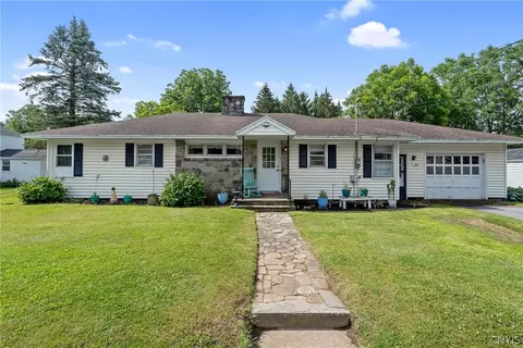 97 Salisbury St, Lacona, NY 13083