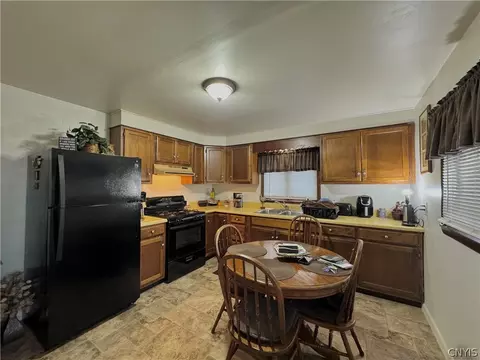 307 Expense St, Rome, NY 13440 photo 4