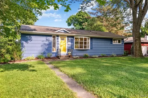 101 Stonecrest Dr, Syracuse, NY 13214