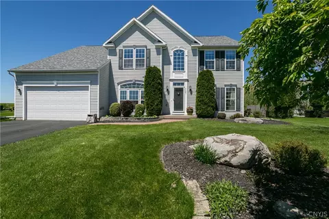 4687 Manor Hill Dr, Onondaga, NY 13215