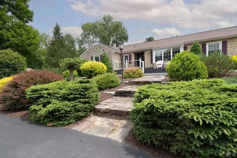 8228 Phillips Rd, Rome, NY 13440