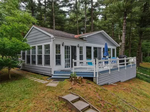 9297 Shady Shores Rd, Clayton, NY 13624