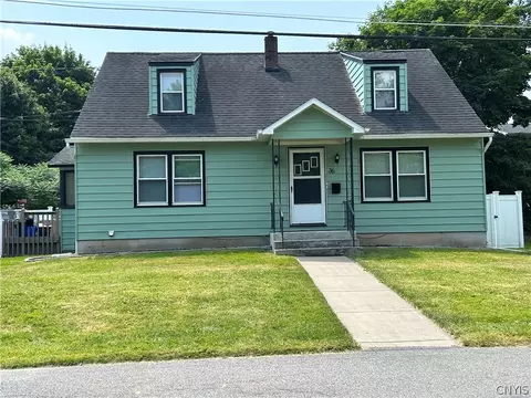 36 First St, Camillus, NY 13031