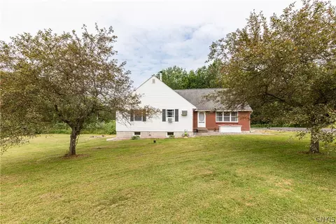 871 County Route 4, Central Square, NY 13036