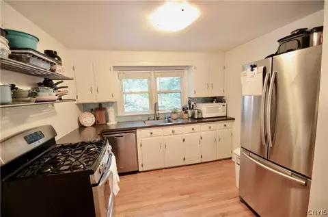 222 Briarcliff Rd, Syracuse, NY 13214 photo 4