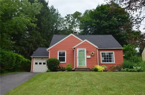 222 Briarcliff Rd, Syracuse, NY 13214