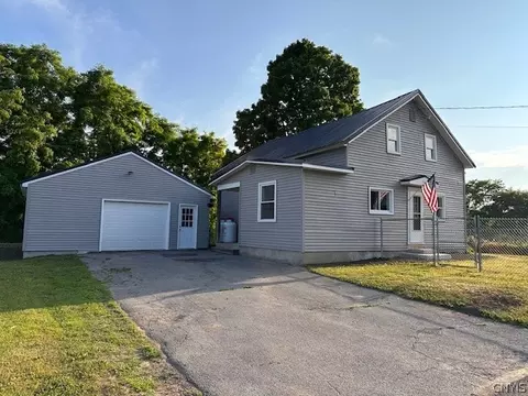 329 Rowlee Rd, Volney, NY 13069