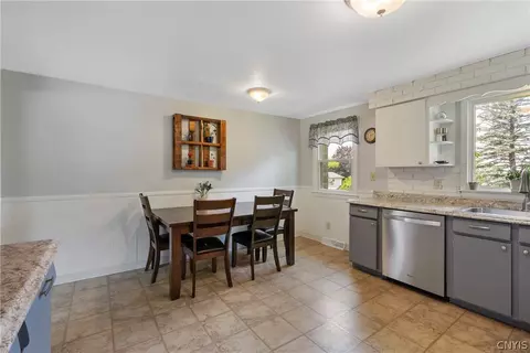 103 Benoit Dr, Geddes, NY 13209 photo 12